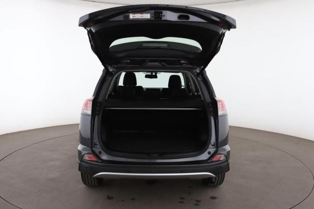 Toyota Rav4 image 8