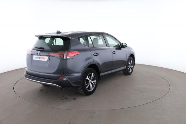 Toyota Rav4 image 3