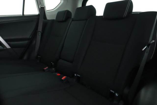 Toyota Rav4 image 2