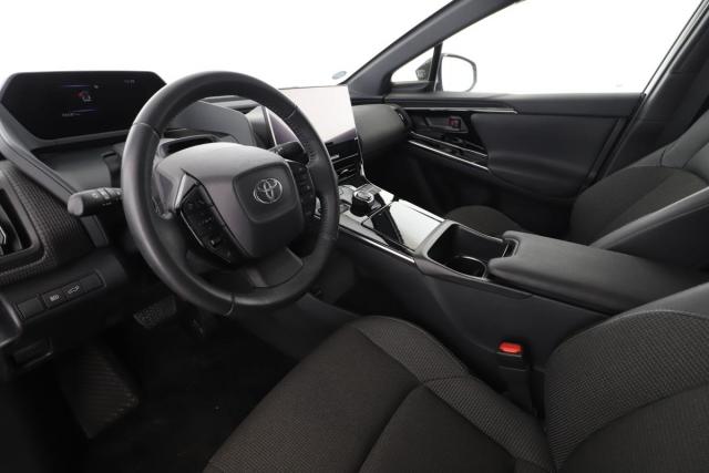 Toyota Bz4x image 2