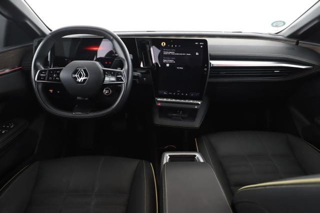 Renault Mégane E-Tech image 1