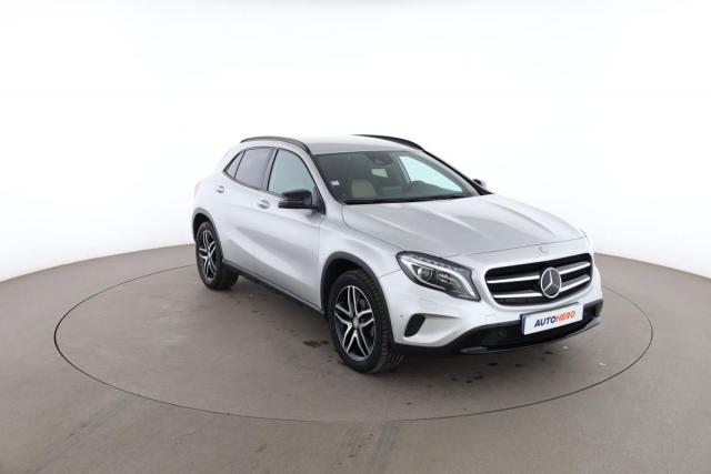 Mercedes Benz Gla image 9