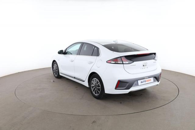 Hyundai Ioniq image 2