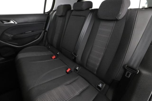 Peugeot 308 image 1