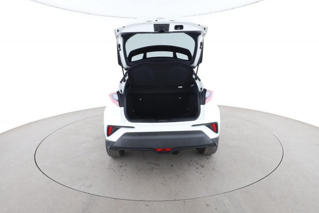 Toyota C-Hr image 6