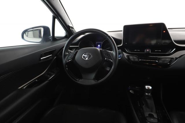 Toyota C-Hr image 2