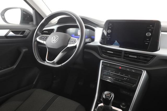 Volkswagen T-Roc image 9