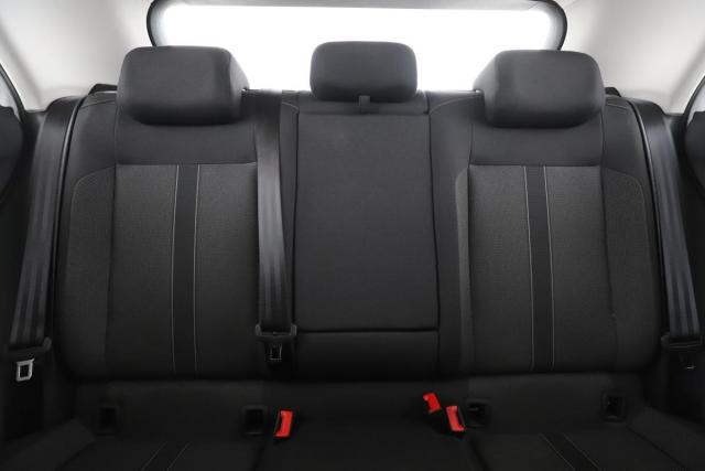 Volkswagen T-Roc image 6