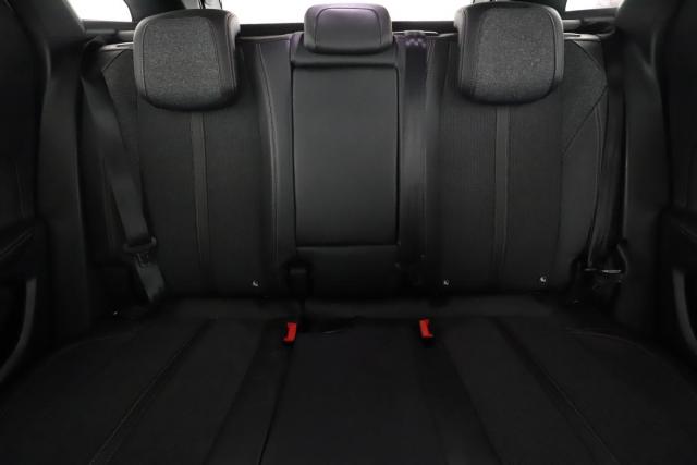 Peugeot 3008 image 1