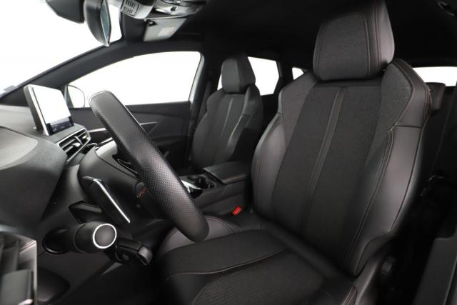 Peugeot 3008 image 1