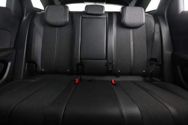 Peugeot 3008 image 2