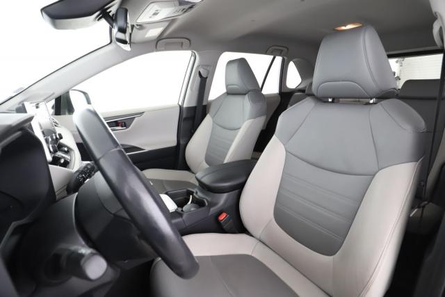 Toyota Rav4 image 6