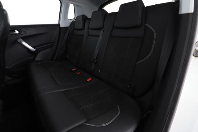 Peugeot 2008 image 3