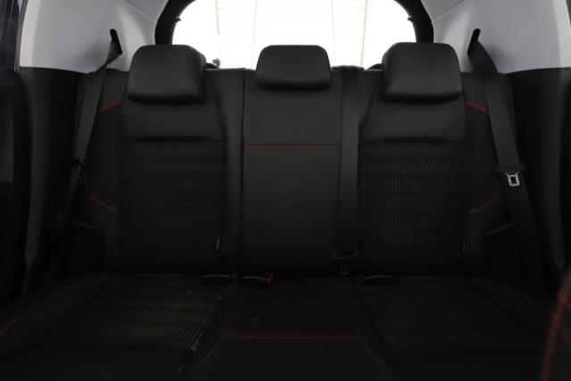Peugeot 208 image 9