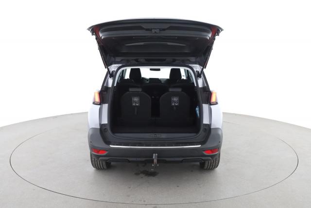 Peugeot 5008 image 2