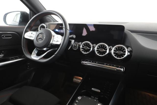 Mercedes Benz Gla image 2