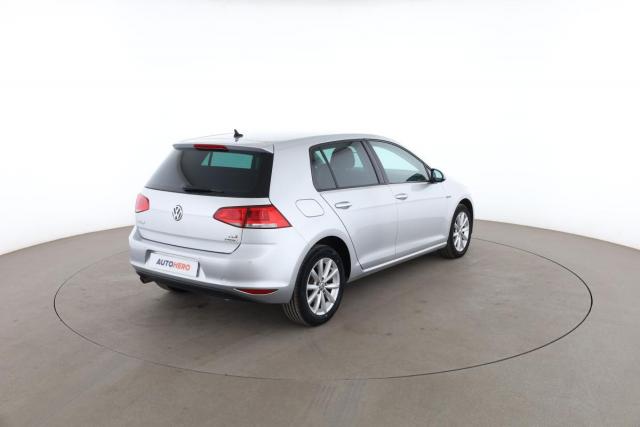 Volkswagen Golf image 2