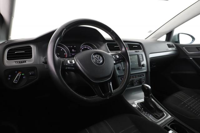 Volkswagen Golf image 1
