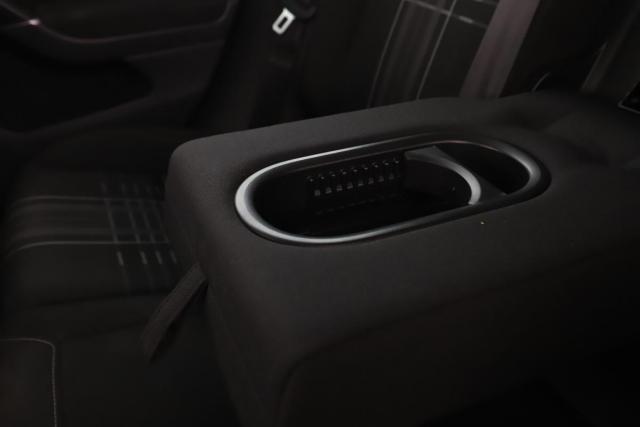 Volkswagen Golf image 8