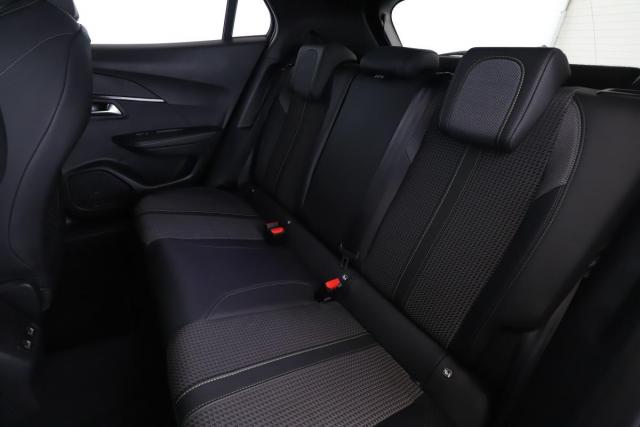 Peugeot 2008 image 6