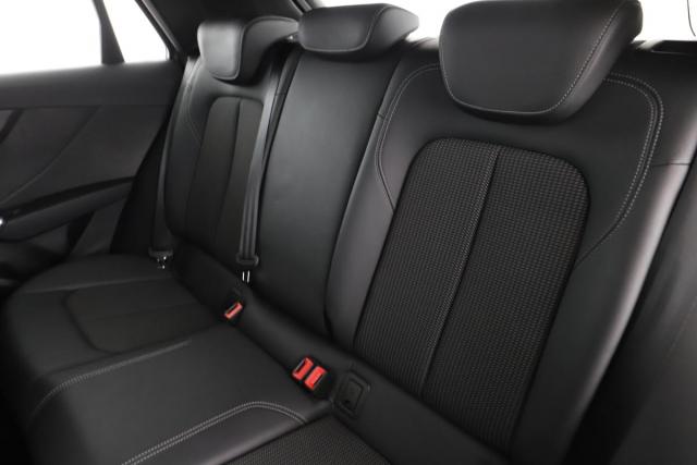 Audi Q2 image 8