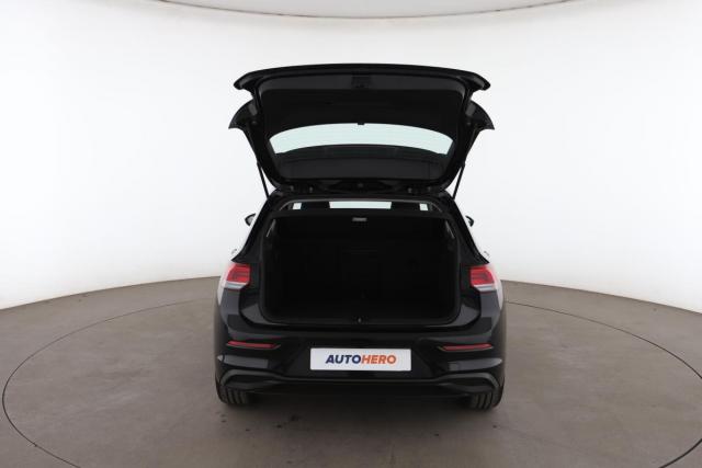 Volkswagen Golf image 6