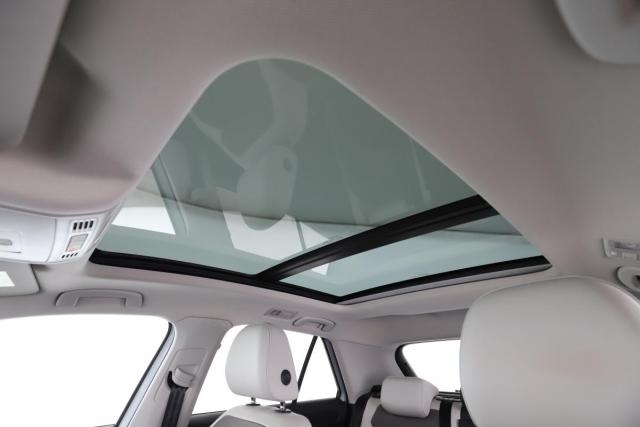 Volkswagen T-Roc image 2