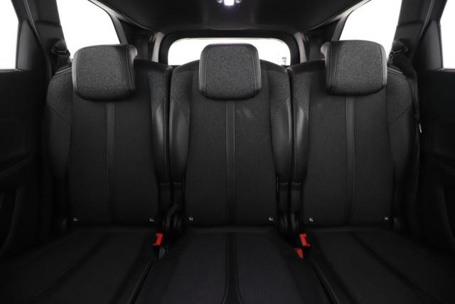 Peugeot 5008 image 9