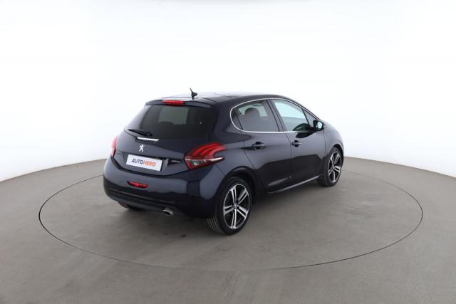 Peugeot 208 image 7