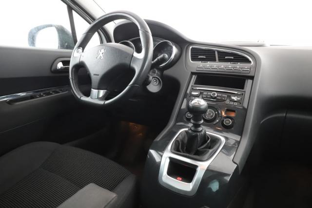 Peugeot 5008 image 9