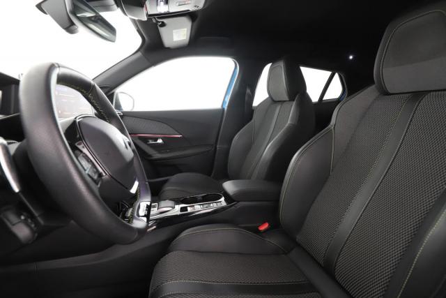 Peugeot 2008 image 9