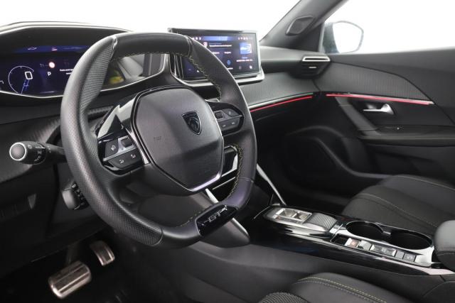 Peugeot 2008 image 4