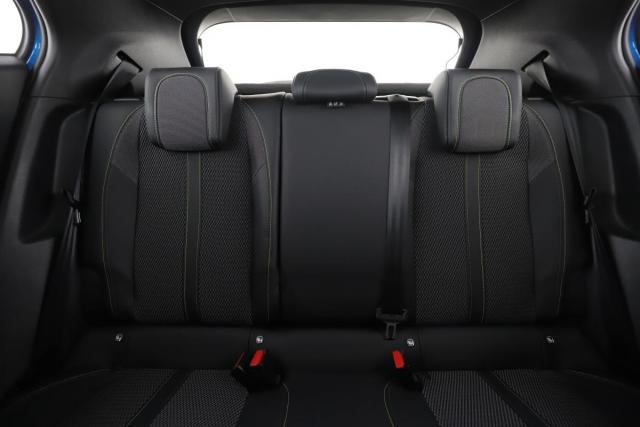 Peugeot 2008 image 7