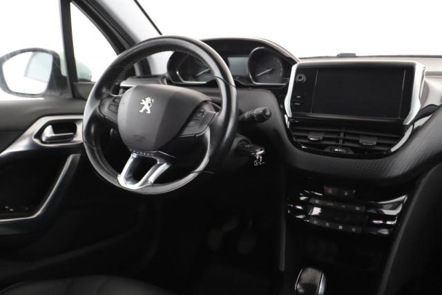 Peugeot 2008 image 5
