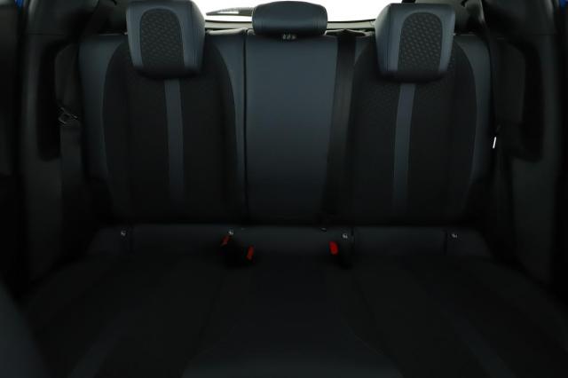 Peugeot 2008 image 7