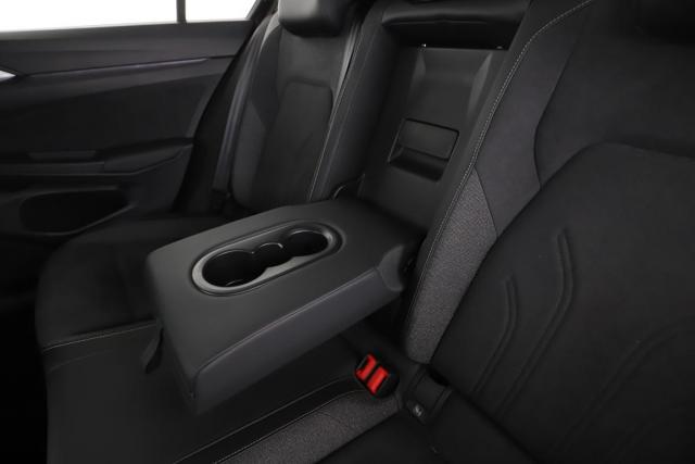 Volkswagen Golf image 3