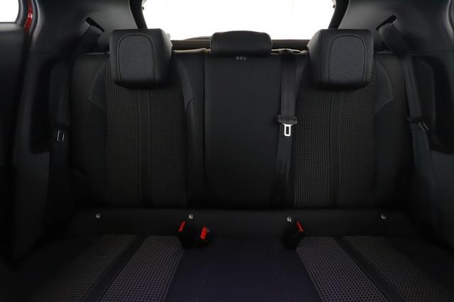 Peugeot 2008 image 4