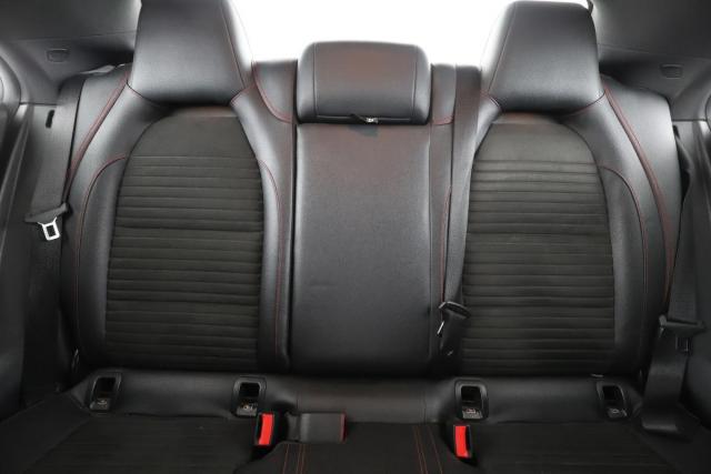 Mercedes Benz Cla image 8