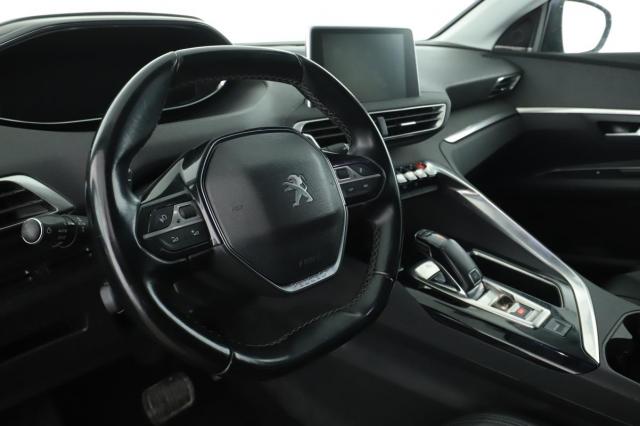 Peugeot 3008 image 2
