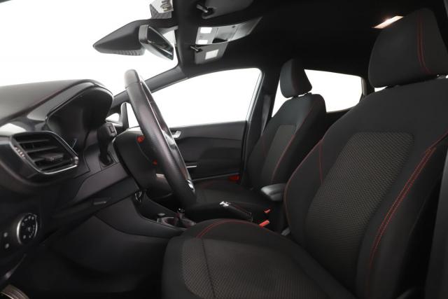 Ford Fiesta image 6