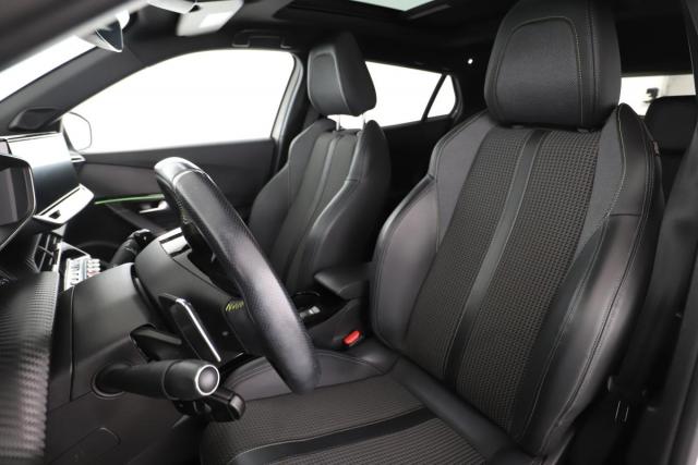 Peugeot 2008 image 1