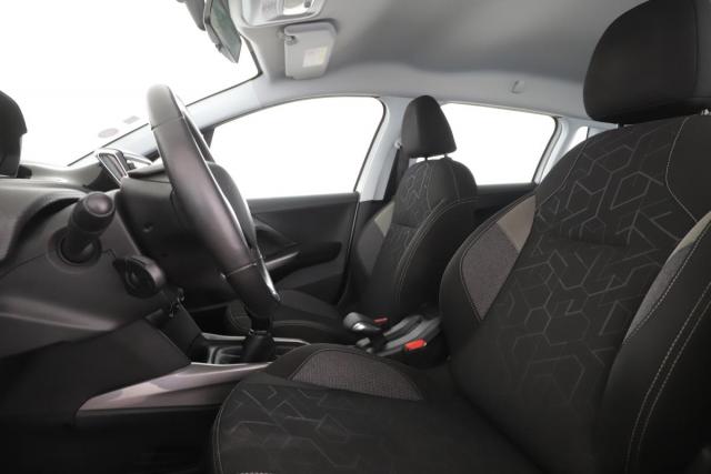Peugeot 2008 image 5