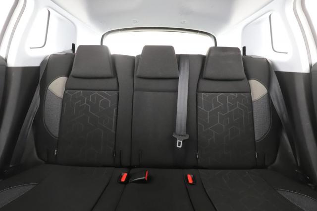 Peugeot 2008 image 7