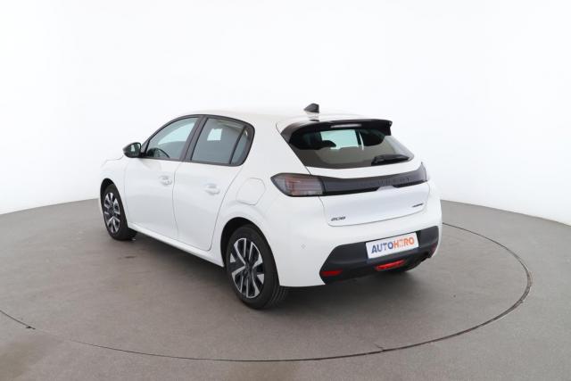 Peugeot 208 image 9