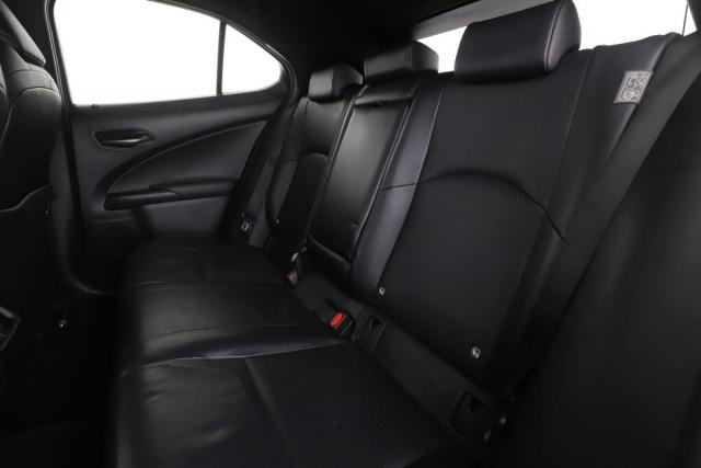 Lexus Ux image 5