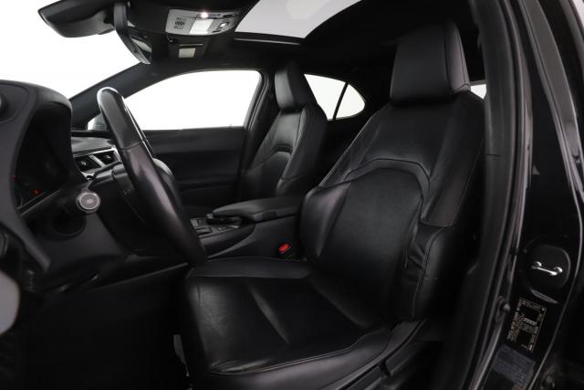 Lexus Ux image 2