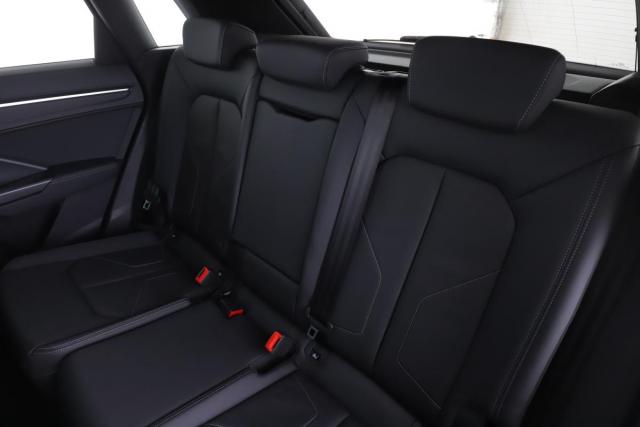 Audi Q3 image 3