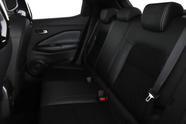 Nissan Juke image 8