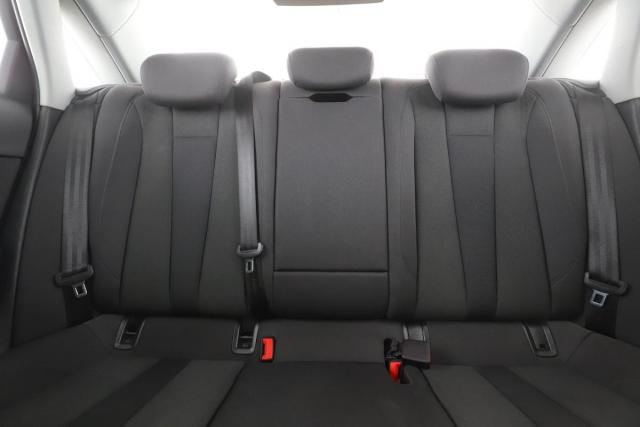 Audi A4 image 2