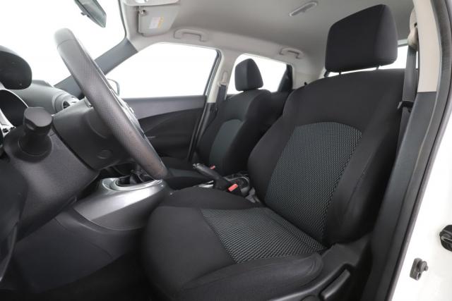 Nissan Juke image 6